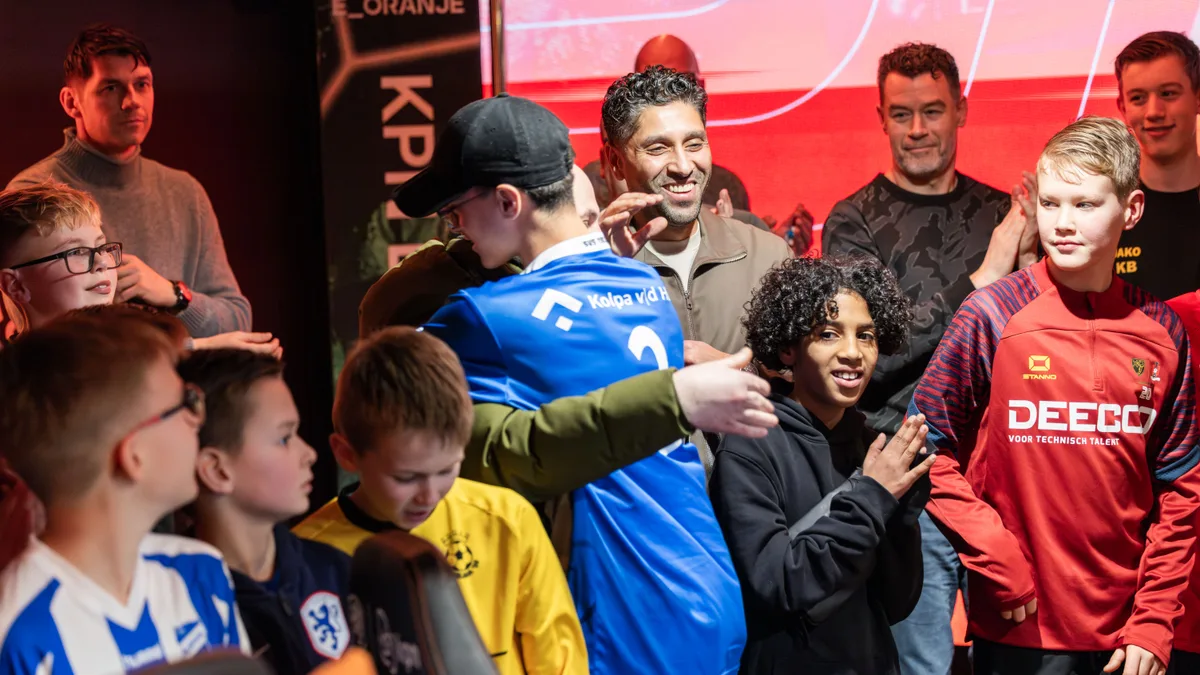 Van jouw kantine tot E_Oranje: het pad van de amateur-e-voetballer